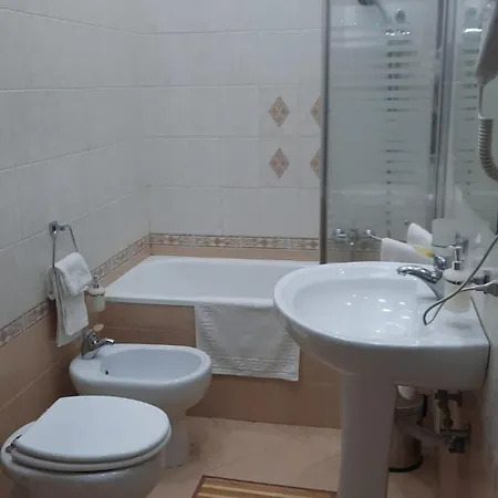 شقة White 2 San Gregorio 14 نابولي